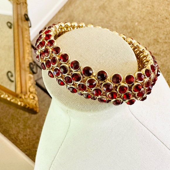 Modern Vintage Red Rhinestone Bracelet - Picture 5 of 16